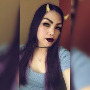 Meet your Posher, Donna mae